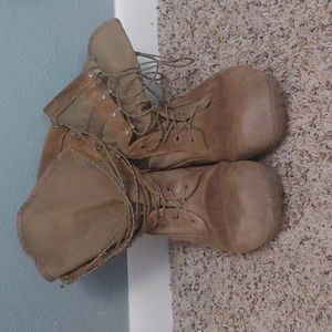 Mens army boot size 10W